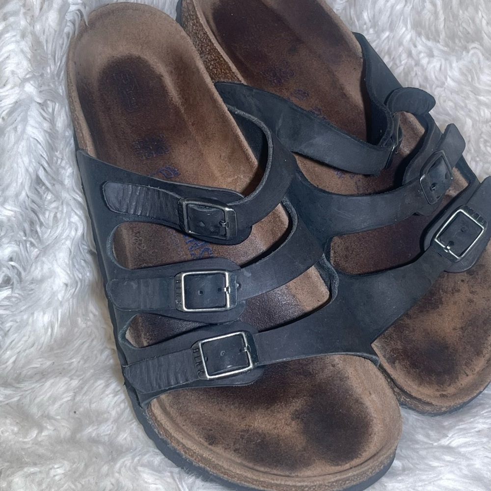 Birkenstock women’s Triple-Strap Black Slide Sandals size 7